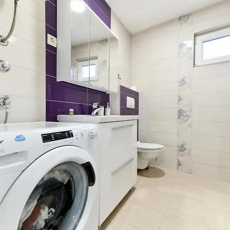 Villa Sunrise - 3 Bedroom & Pool 빌라 *