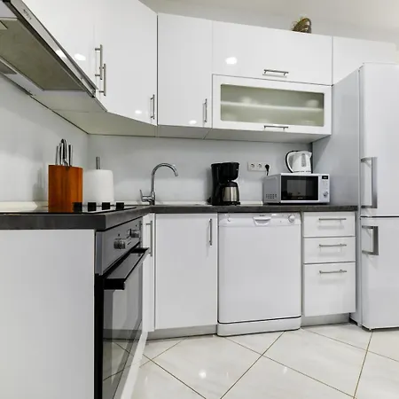 Villa Sunrise - 3 Bedroom & Pool *
