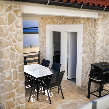 Villa Sunrise - 3 Bedroom & Pool * 비르