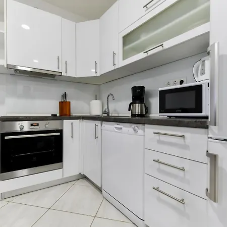 Villa Sunrise - 3 Bedroom & Pool 빌라 *
